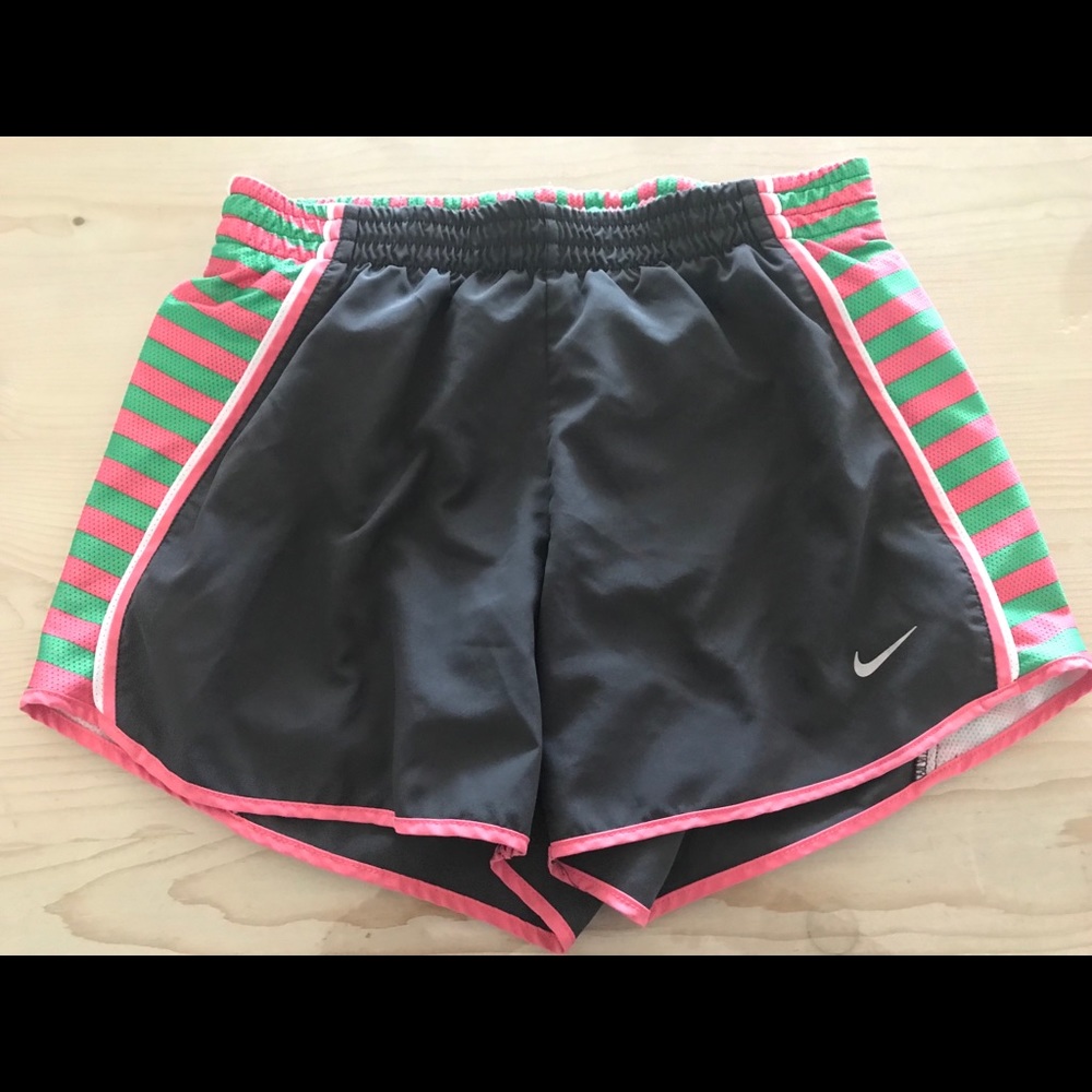 Nike Women’s Dry Tempo Running Short